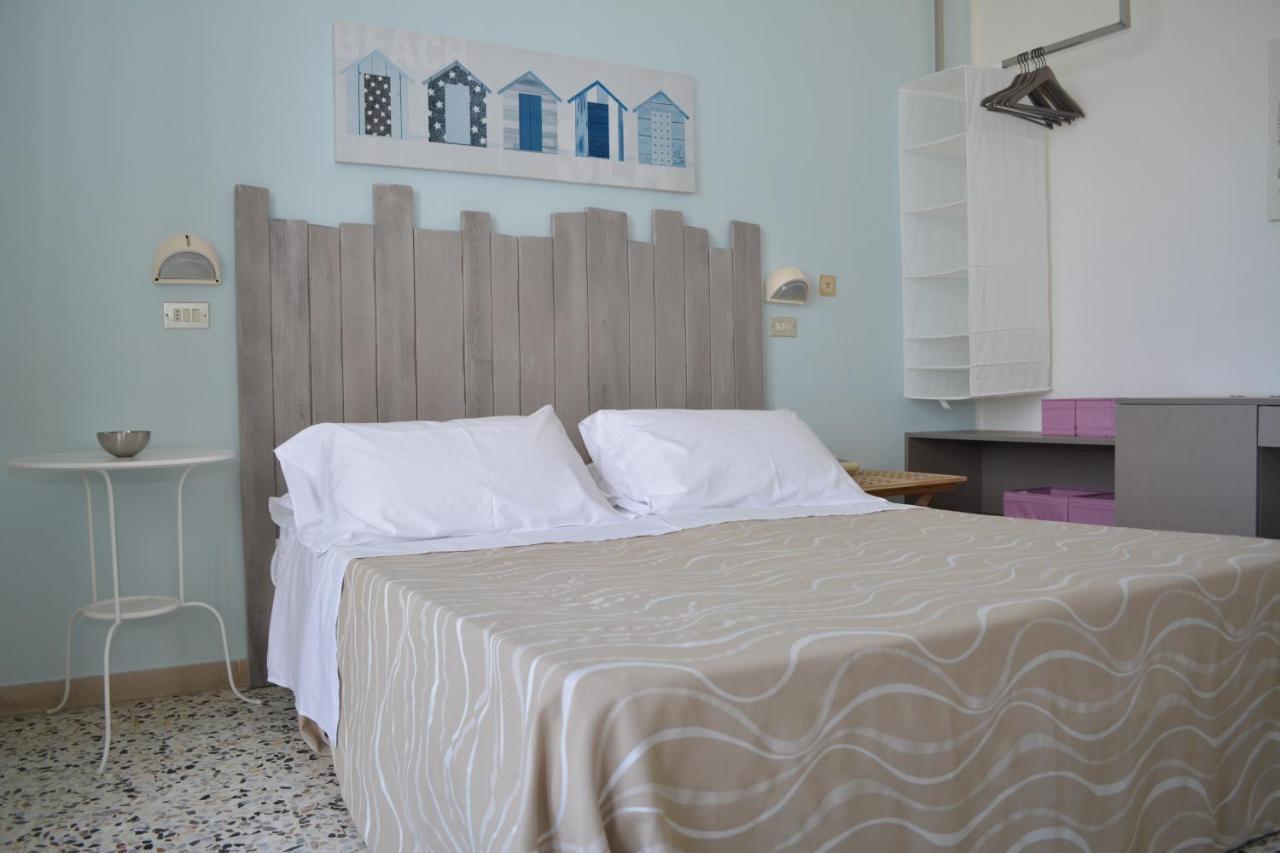 Hotel Viamare Milano Marittima Exterior foto