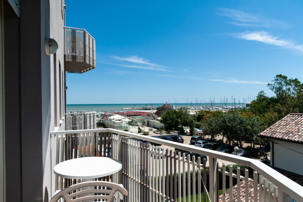 Hotel Viamare Milano Marittima Exterior foto