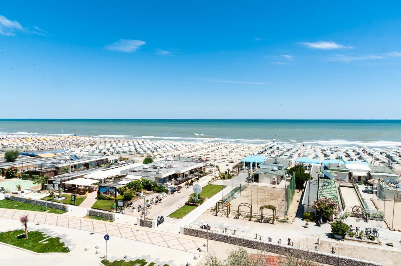Hotel Viamare Milano Marittima Exterior foto
