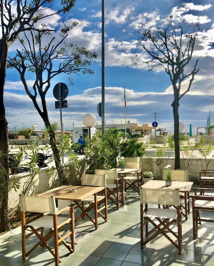 Hotel Viamare Milano Marittima Exterior foto