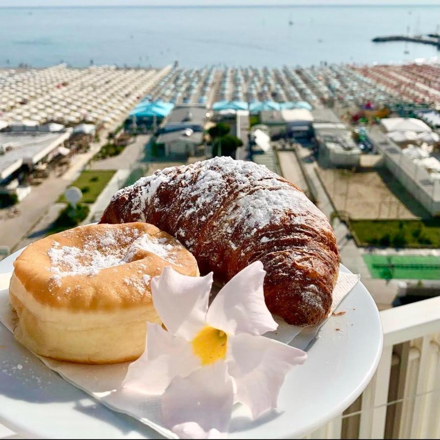 Hotel Viamare Milano Marittima Exterior foto