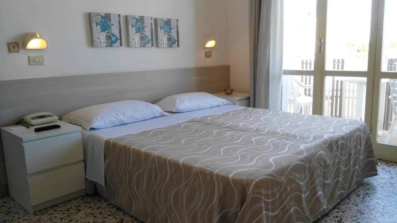 Hotel Viamare Milano Marittima Exterior foto